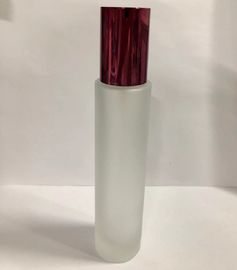 a loção 100ml de vidro engarrafa o cosmético que empacota com as garrafas plásticas da bomba do tampão, projeto personalizado