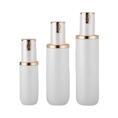 garrafa de vidro da loção 30ml com a pérola azul da cor do inclinação verde translúcido da bomba branca