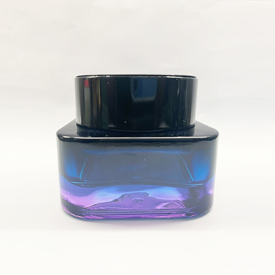 A pintura dos frascos do creme do vidro do quadrado 50g galvaniza Logo With Plastic Cap