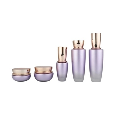 Empacotamento cosmético com as garrafas de vidro de empacotamento metálicas do tampão 130ml Skincare Cosmeitc