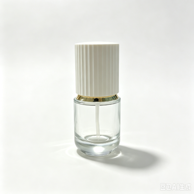 Frasco de vidro transparente com bomba 30ml e 50ml para cosméticos, sérum e loção, com tampa canelada branca e bomba dourada, embalagem para skincare